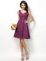 Charming Straps Lace Sleeveless Short Bridesmaid Dresses-Ballbella