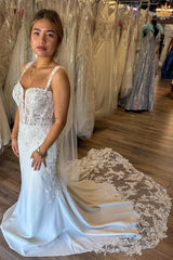 Charming Straps Sleeveless Satin Mermaid Wedding Dresses Appliques Lace Open Back With Buttons-Ballbella