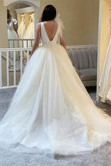 Charming V-Neck Tulle Ball Gown Wedding Dress Straps Sleeveless Open Back With Bowknot-Ballbella