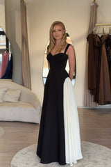 Chic Black And White Sweetheart Strap Sleeveless Satin Prom Dresses Long A-Line With Pleats-Ballbella