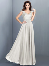 Chic Lace Sleeveless Long Chiffon Bridesmaid Dresses-Ballbella