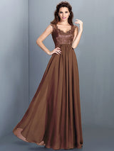 Chic Lace Sleeveless Long Chiffon Bridesmaid Dresses-Ballbella