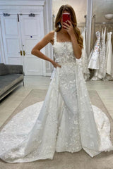 Chic Long A-Line Lace Sleeveless Appliques Wedding Dresses with Detachable Train-Ballbella