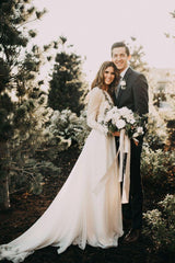 Chic Long Sleeves Tulle A line Wedding Dresses Appliques Floor Length Bridal Gowns-Ballbella