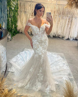 Chic Sweetheart Sleeveless Off-the-Shoulder Lace Wedding Dress-Ballbella