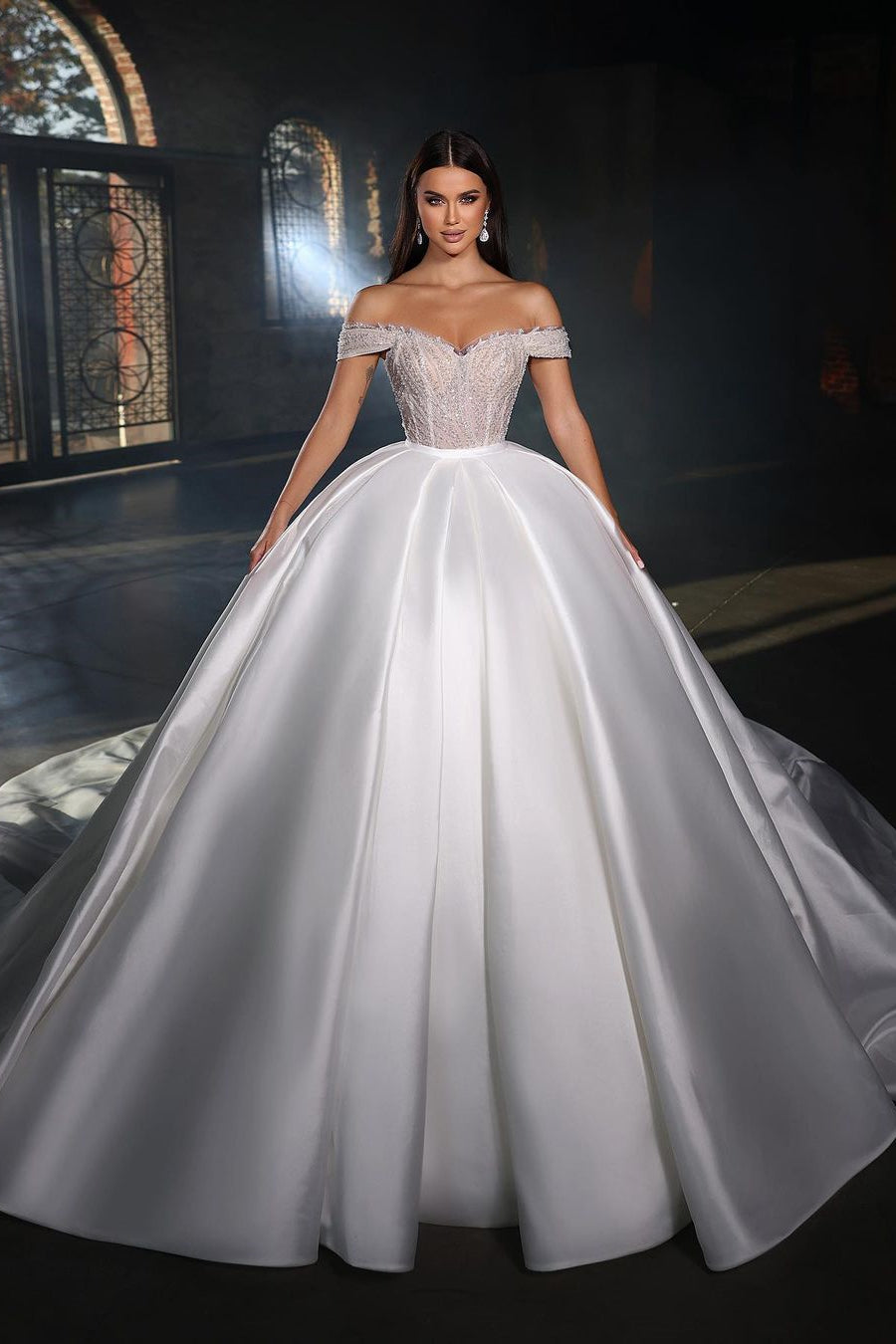 Chic Sweetheart Sleeveless Off-the-Shoulder Wedding Dress With Ruffles Ballbella Chic Sweetheart Sleeveless Off-the-Shoulder Wedding Dress With Ruffles Ballbella