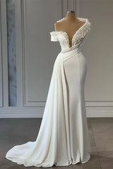 Chic V-neck Off-the-shoulder Beading Sleeveless Mermaid Bridal Dress-Ballbella
