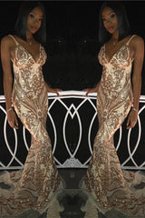 Chic V-Neck Spaghetti Straps Sleeveless Gold Appliques Mermaid Prom Dresses-Ballbella