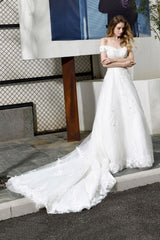 Classic White Lace Off the ShoulderLong Princess Wedding Dress with Beaded Lace Appliques-Ballbella