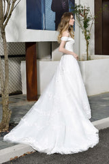 Classic White Lace Off the ShoulderLong Princess Wedding Dress with Beaded Lace Appliques-Ballbella