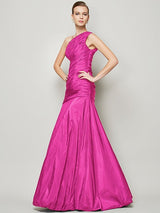 Classy Sleeveless One Shoulders Pleats Long Taffeta Bridesmaid Dresses-Ballbella
