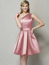 Classy Sleeveless One Shoulders Short Satin Bridesmaid Dresses-Ballbella