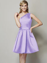 Classy Sleeveless One Shoulders Short Satin Bridesmaid Dresses-Ballbella