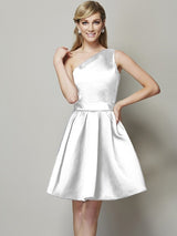 Classy Sleeveless One Shoulders Short Satin Bridesmaid Dresses-Ballbella