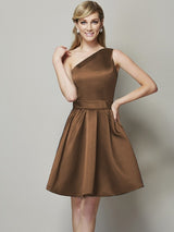 Classy Sleeveless One Shoulders Short Satin Bridesmaid Dresses-Ballbella