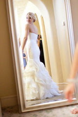 Court Train Mermaid Sleeveless Sweetheart Ruffless Satin Wedding Dresses-Ballbella