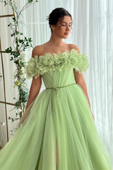 Dreamy Green Off-The-Shoulder Tulle Prom Dresses A-Line High Split With Flower-Ballbella