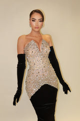 Elegant V-Neck Strapless Mermaid Velvet Prom Dresses Sheath Gem With Gloves-Ballbella