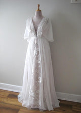 Elegant Wedding Dresses V Neck Half Sleeves Backless Lace Bridal Gown-Ballbella