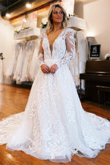 Exquisite V-Neck A-Line Wedding Dresses Long Sleeves Open Back With Appliques Lace-Ballbella