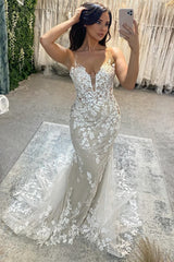 Fabulous V-neck Spaghetti Straps Mermaid Sleeveless Tulle Wedding Dress with lace-Ballbella