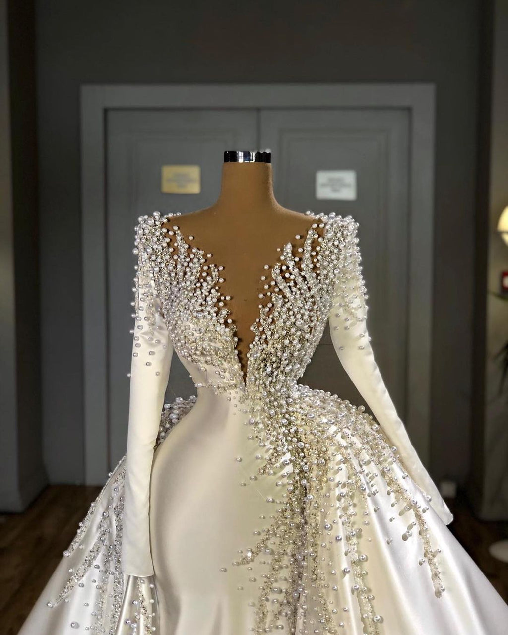 Glamorous Long Sleeve Pearls Wedding Dress V-Neck With Detachable Train Online Glamorous Long Sleeve Pearls Wedding Dress V-Neck With Detachable Train Online