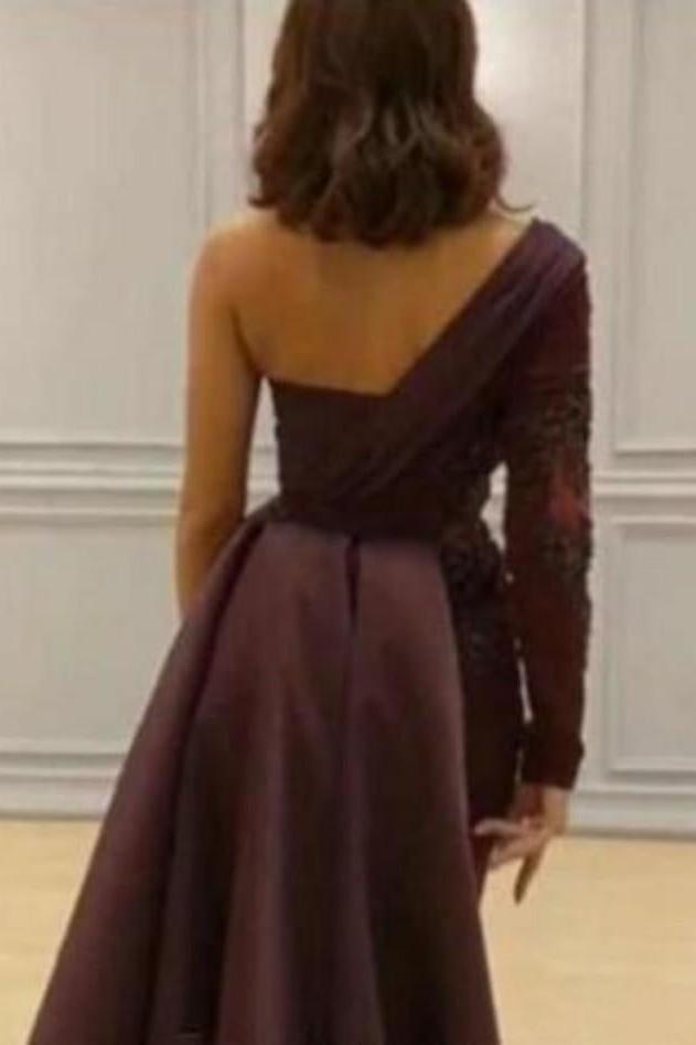 Graceful Asymmetric Splicing One Shoulder Appliques Spandex Satin