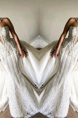 Luxurious High Neck Mermaid Sleeveless Wedding DressNew Arrival Lace Appliques Overskirt Bridal Gown-Ballbella