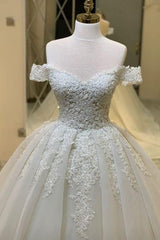 luxurious Off the ShoulderAppliques A line Ball Gowns Princess Bridal Gowns-Ballbella