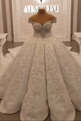 Luxurious Sparkle Beaded Ball Gown Extreme Train Wedding Dress-Ballbella