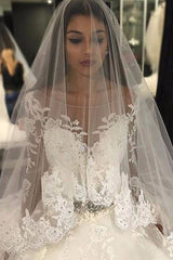 Luxurious Tulle Appliques Scoop Long Sleeves Crystal Wedding Dress-Ballbella