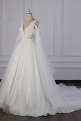 Luxury V-Neck Beadings Wedding Dress Tulle Sleeveless Sequined Bridal Gowns-Ballbella