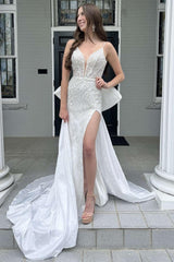 Luxury V-Neck Spaghetti-Straps Sleeveless Wedding Dress High Slit Open Back With Beads Bowknot-Ballbella