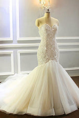 Mermaid Appliques Sweetheart Wedding Dresses Sleeveless Tulle Pleated Bridal Gowns-Ballbella