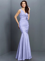 Mermaid Gorgeous V-neck Hand-Made Flower Sleeveless Long Taffeta Bridesmaid Dresses-Ballbella