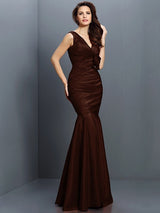 Mermaid Gorgeous V-neck Hand-Made Flower Sleeveless Long Taffeta Bridesmaid Dresses-Ballbella