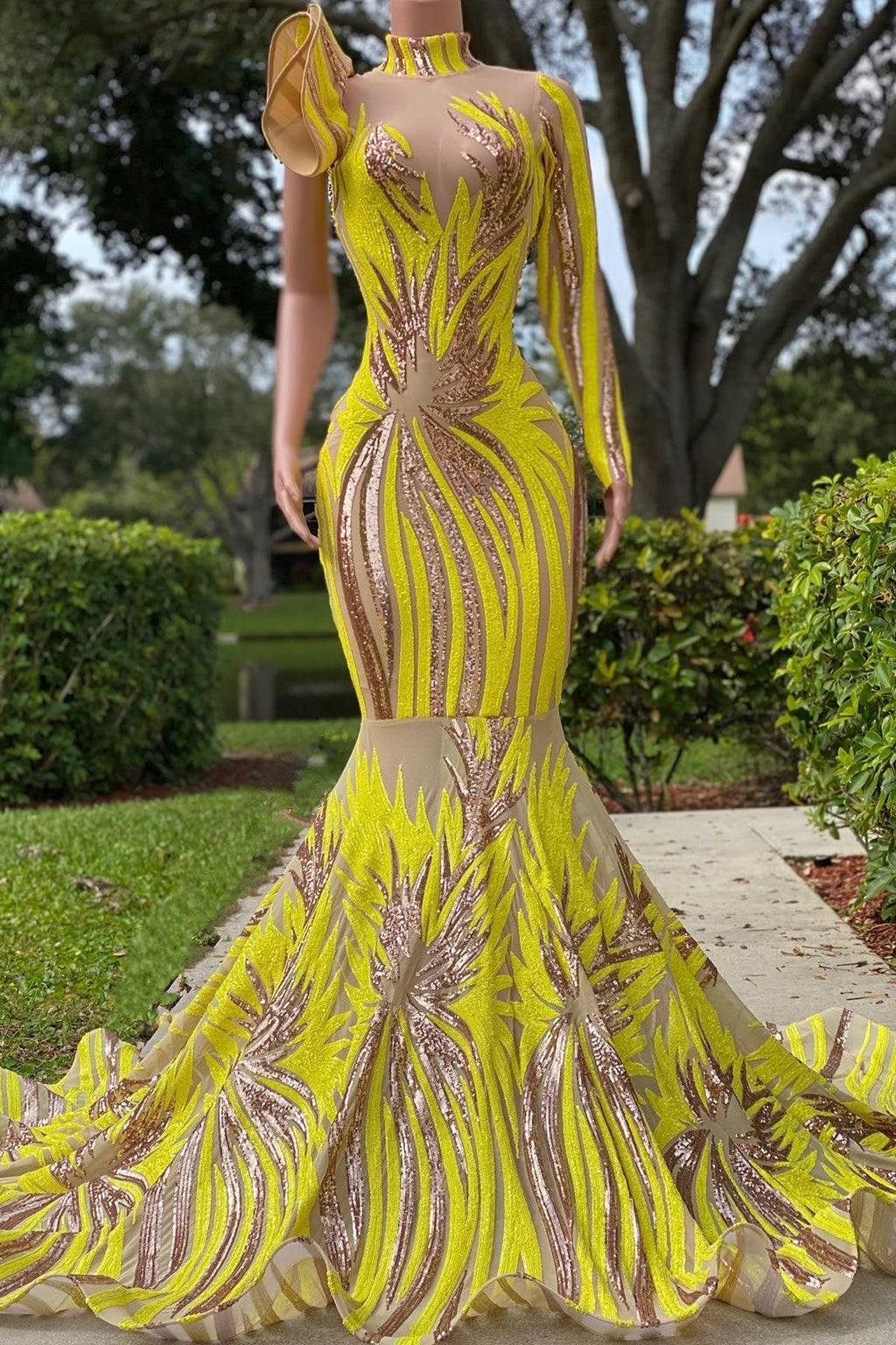 Mermaid High Neck One Shoulder Sequined Floor-length Long Sleeve Lace Prom Dress Mermaid High Neck One Shoulder Sequined Floor-length Long Sleeve Lace Prom Dress