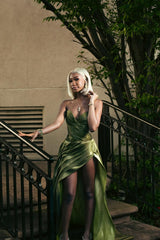 Minimalist Green V-Neck Hi-Lo Strapless Satin Prom Dresses Sleeveless With Lace-Up Back-Ballbella