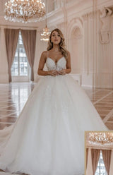 Modern Spaghetti-Straps Sleeveless Ball Gown Lace Wedding Dresses Online-Ballbella