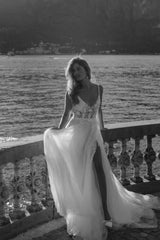 Modern Spaghetti-Straps Sleeveless Long Lace Wedding Dresses Online-Ballbella
