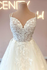 Modern Spaghetti-Straps Sleeveless Long Lace Wedding Dresses Online-Ballbella