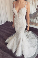 Modern V neck Sleeveless Lace Overskirt Bridal Gowns For Wedding New Arrival-Ballbella