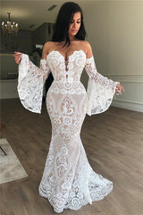 Off-the-Shoulder Lace Evening Dress Chic Strapless Bell Sleeves Prom Dresses-Ballbella