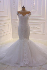 Off the Shoulder Sweetheart White Lace Appliques Tulle Mermaid Wedding Dress-Ballbella