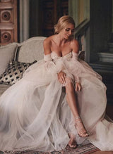 Pink Romantic Long Sleeves Off-The-Shoulder Wedding Dresses Lace-Ballbella