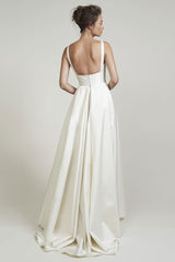 Retro Wedding Dresses Square Neck Sleeveless Satin Fabric Court Train Sash Bridal Dress-Ballbella