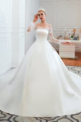 Romantic Lace Long Sleevess Princess Satin Wedding Dress-Ballbella