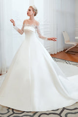 Romantic Lace Long Sleevess Princess Satin Wedding Dress-Ballbella