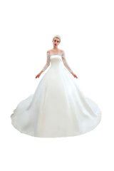 Romantic Lace Long Sleevess Princess Satin Wedding Dress-Ballbella