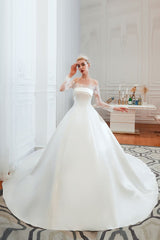 Romantic Lace Long Sleevess Princess Satin Wedding Dress-Ballbella